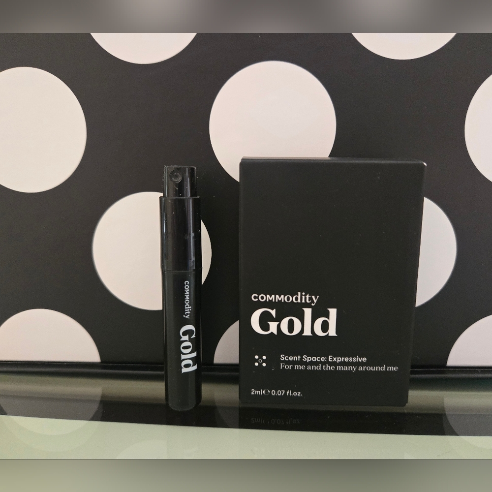 5/$25✨️Commodity Gold Expressive✨️